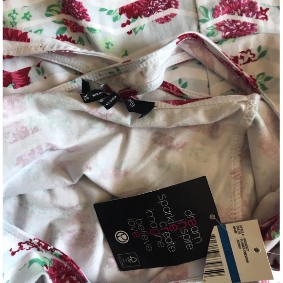 Energie Stretch Criss Cross Back T-Shirt - Picture 5 of 5